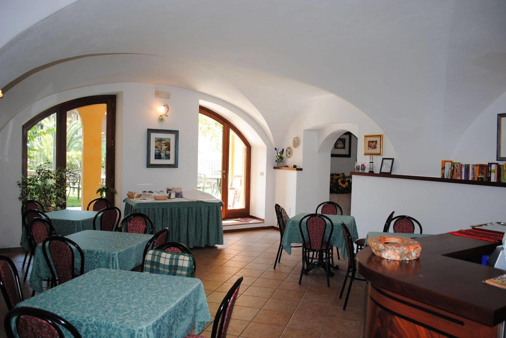 Hotel Tiziana Garni Gargnano Exterior photo